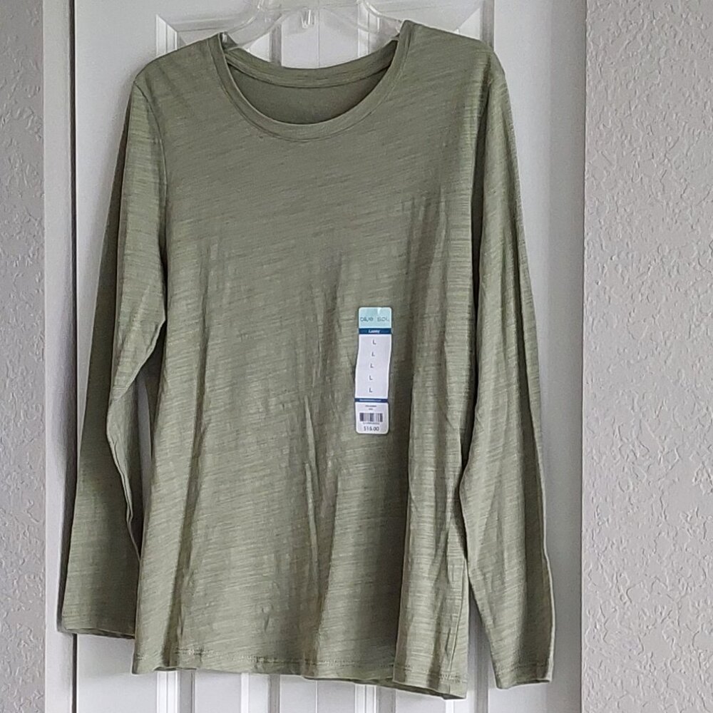 New Blue Sol Light Green Long Sleeve Tee Women's Size L